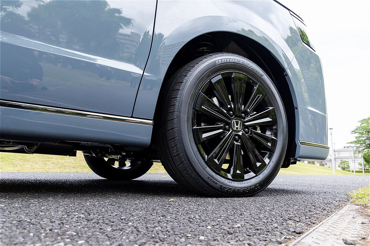 ホンダ「ステップワゴン e：HEV スパーダ  プレミアムライン ブラック エディション」（写真：三木 宏章）