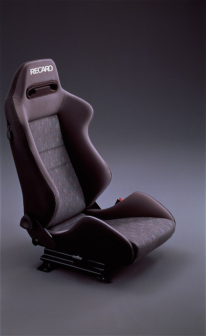 三菱「ランサーエボリューションⅡ」（写真：三菱自動車）