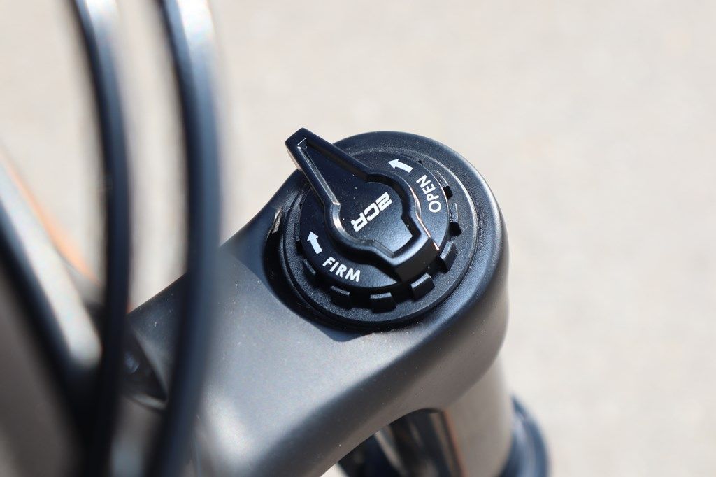 ヤマハの新型スポーツ電動アシスト自転車「クロスコアRV」（写真：筆者撮影）