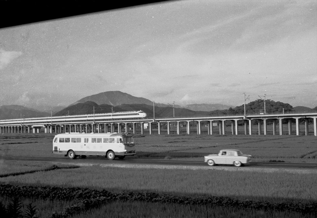 東海道新幹線試運転列車、米原付近で撮影　1964年6月（撮影：南正時）