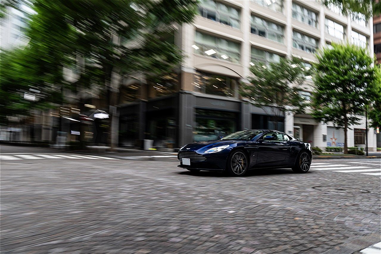 アストンマーティン「DB11」（写真：三木 宏章）