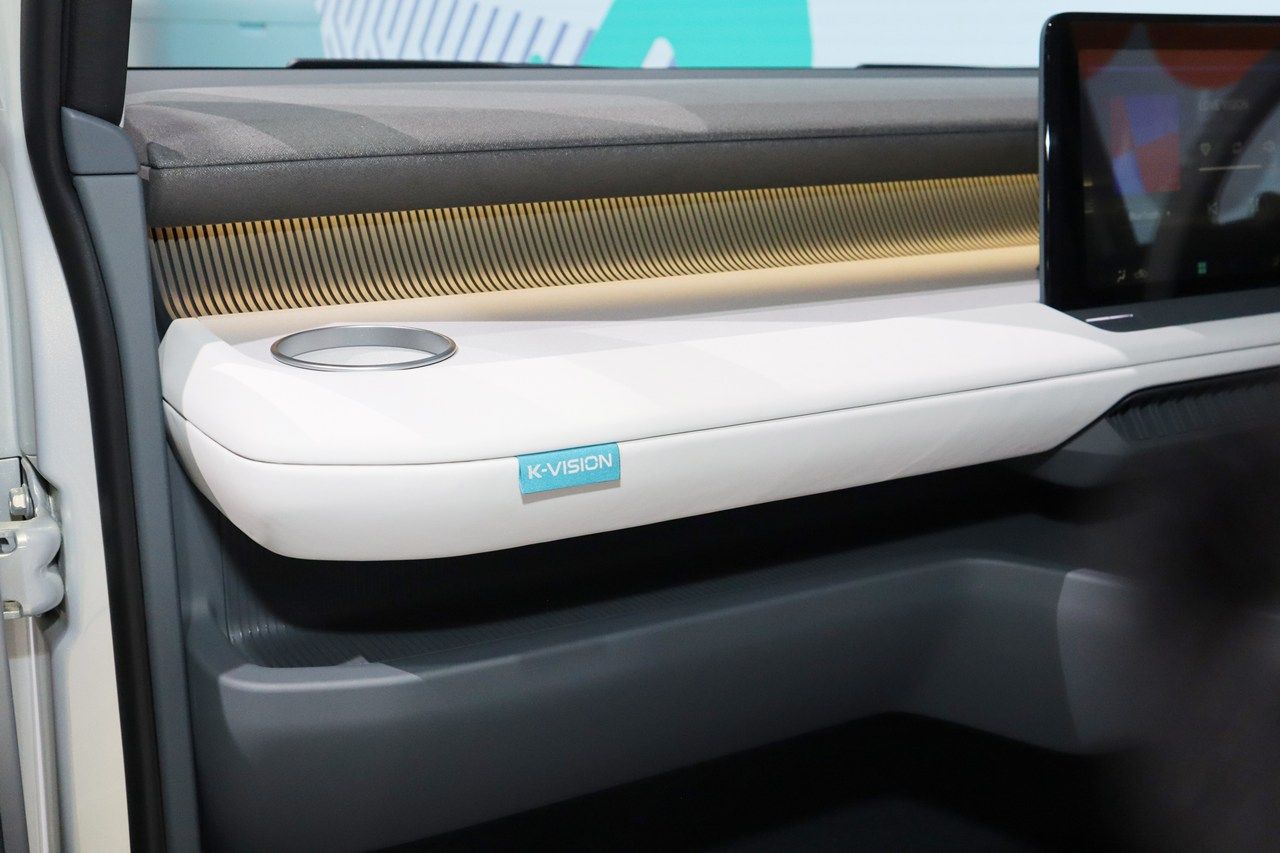 ダイハツ「K-ビジョン」（筆者撮影）