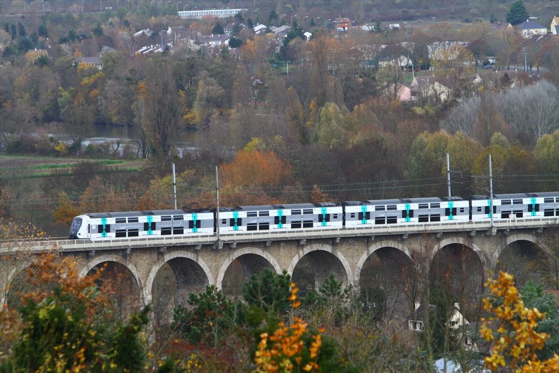 パリ交通局のRER-A線で活躍するMI09型（撮影：橋爪智之）