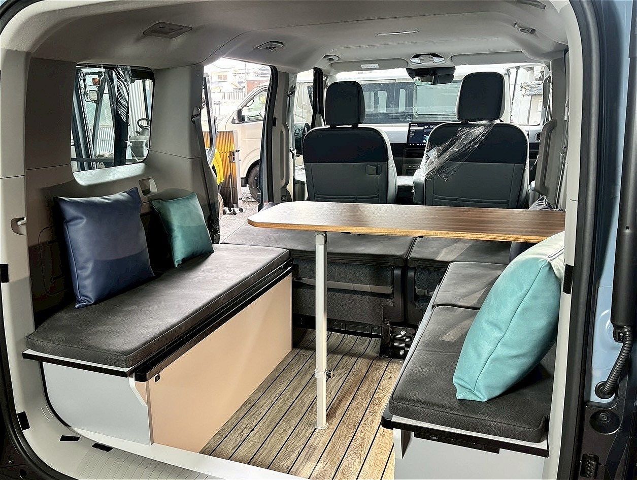 LACホールディングスのBEVキャンピングカー「LAC EVキャンパーP」（写真：LACホールディングス）