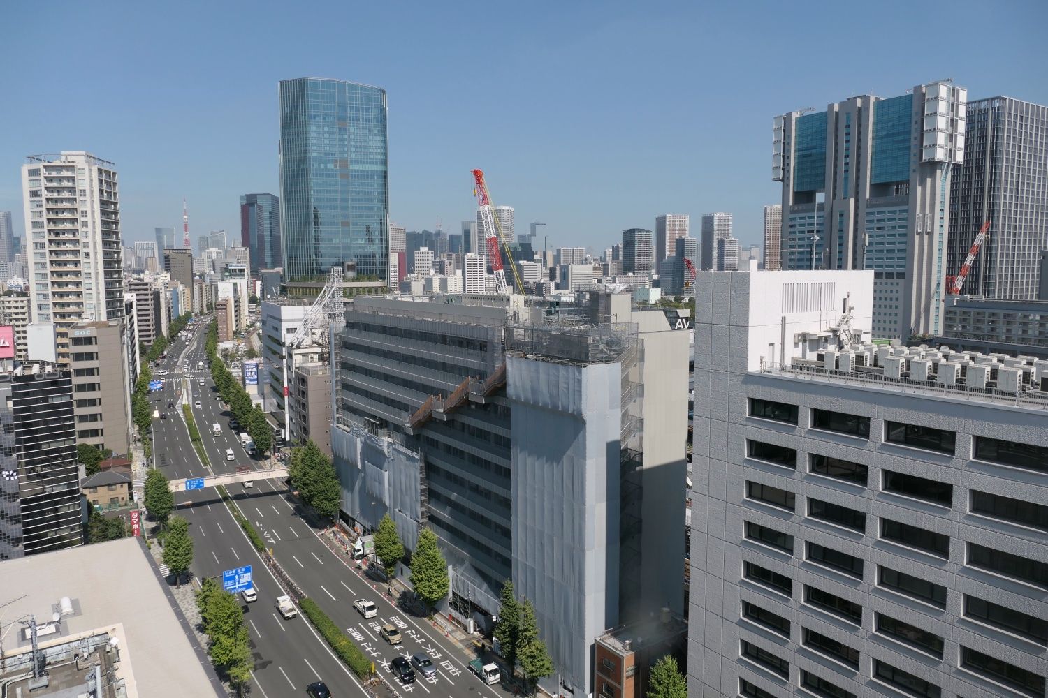 北側の高輪ゲートウェイシティ方面（記者撮影）