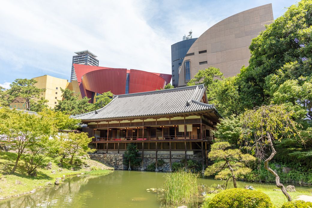 小倉城に隣接する小倉城庭園（写真：撮るねっと / PIXTA）