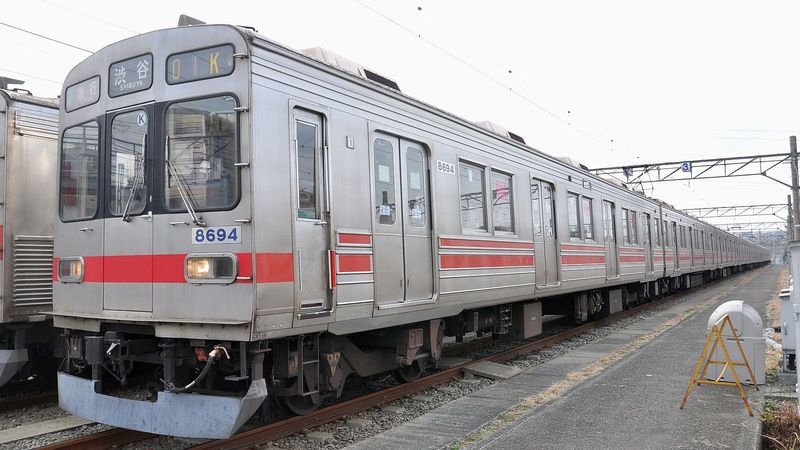ステンレス電車の一時代を築いた東急の｢名車｣ 田園都市線から｢8590系｣がひっそり引退 | 通勤電車 | 東洋経済オンライン