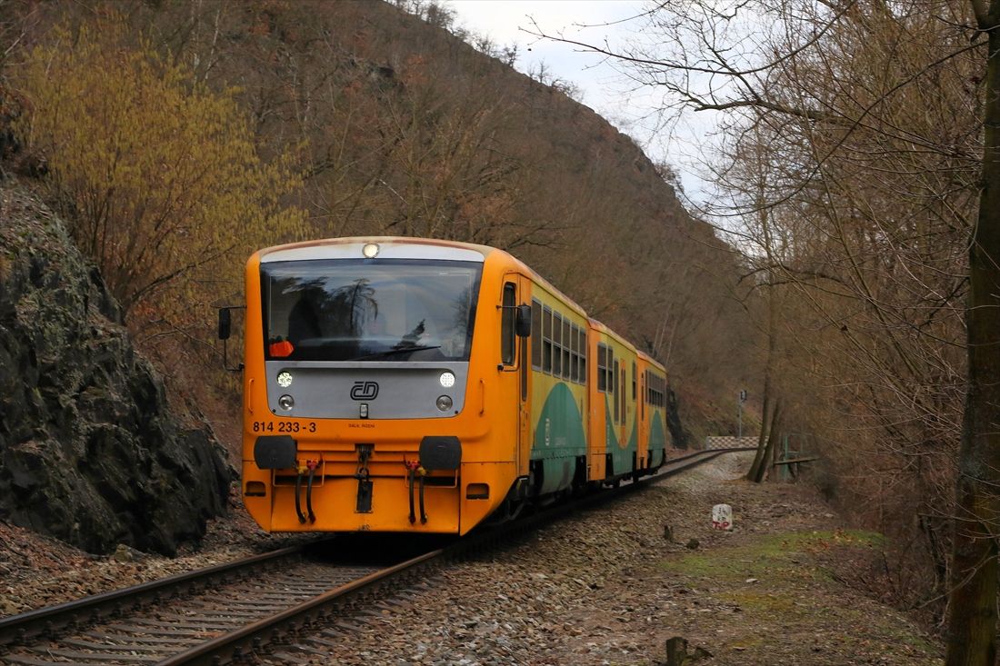 チェコ鉄道の非電化区間の主役である814型気動車（撮影：橋爪智之）