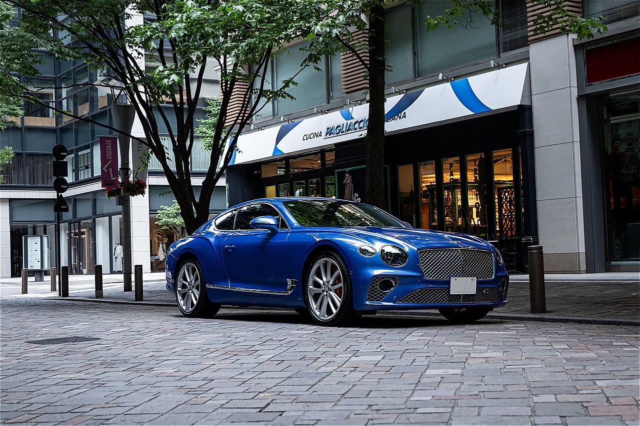 ベントレーの3代目「コンチネンタルGT」（写真：三木 宏章）