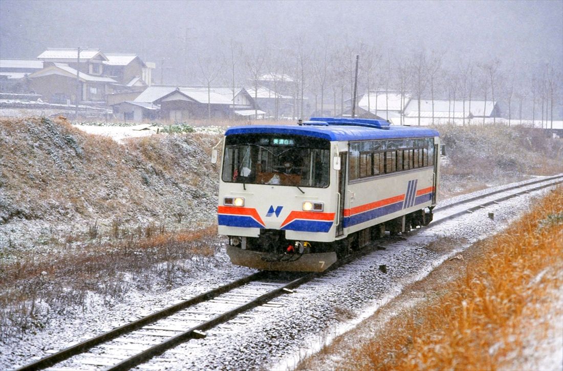 国鉄越美南線を引き継いだ長良川鉄道の気動車、ナガラ1形（撮影：南正時）