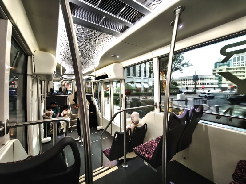 ムシェイレブトラムは中心街のループで運賃無料（筆者撮影）