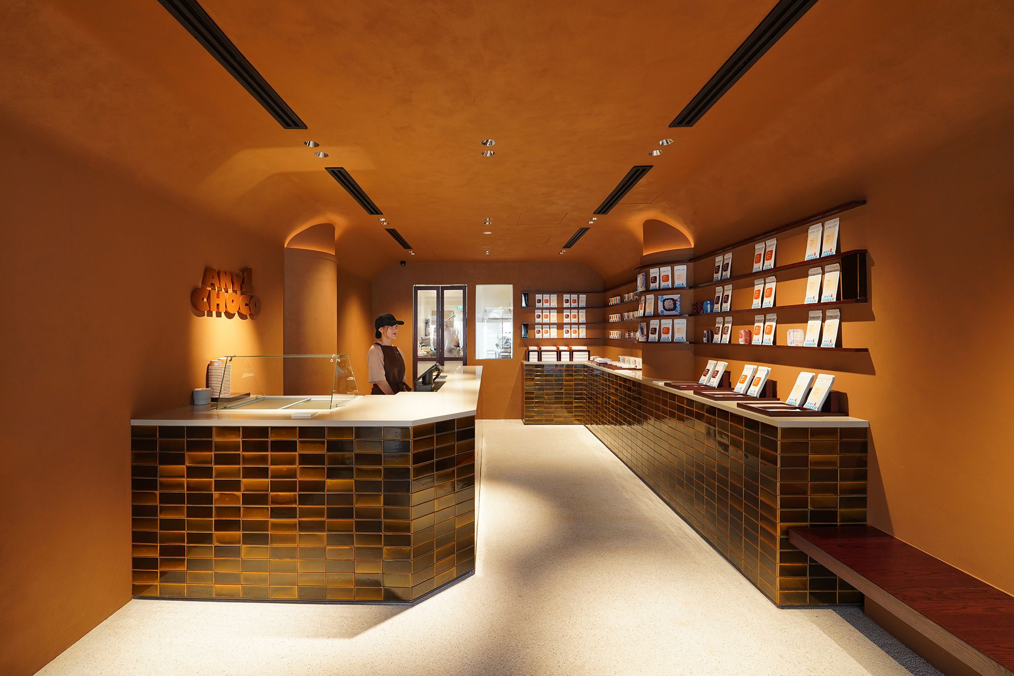 シンガポールに2024年4月に開店したエニワンチョコの1号店（写真：同社ブランドサイトより）