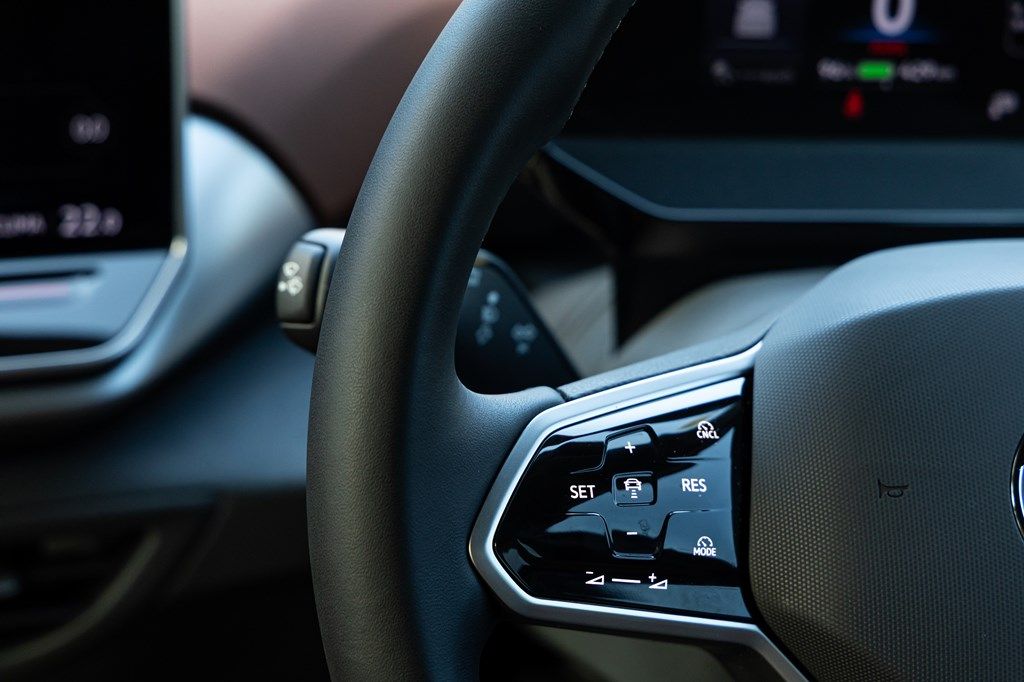 フォルクスワーゲン「ID.4」（写真：三木 宏章）