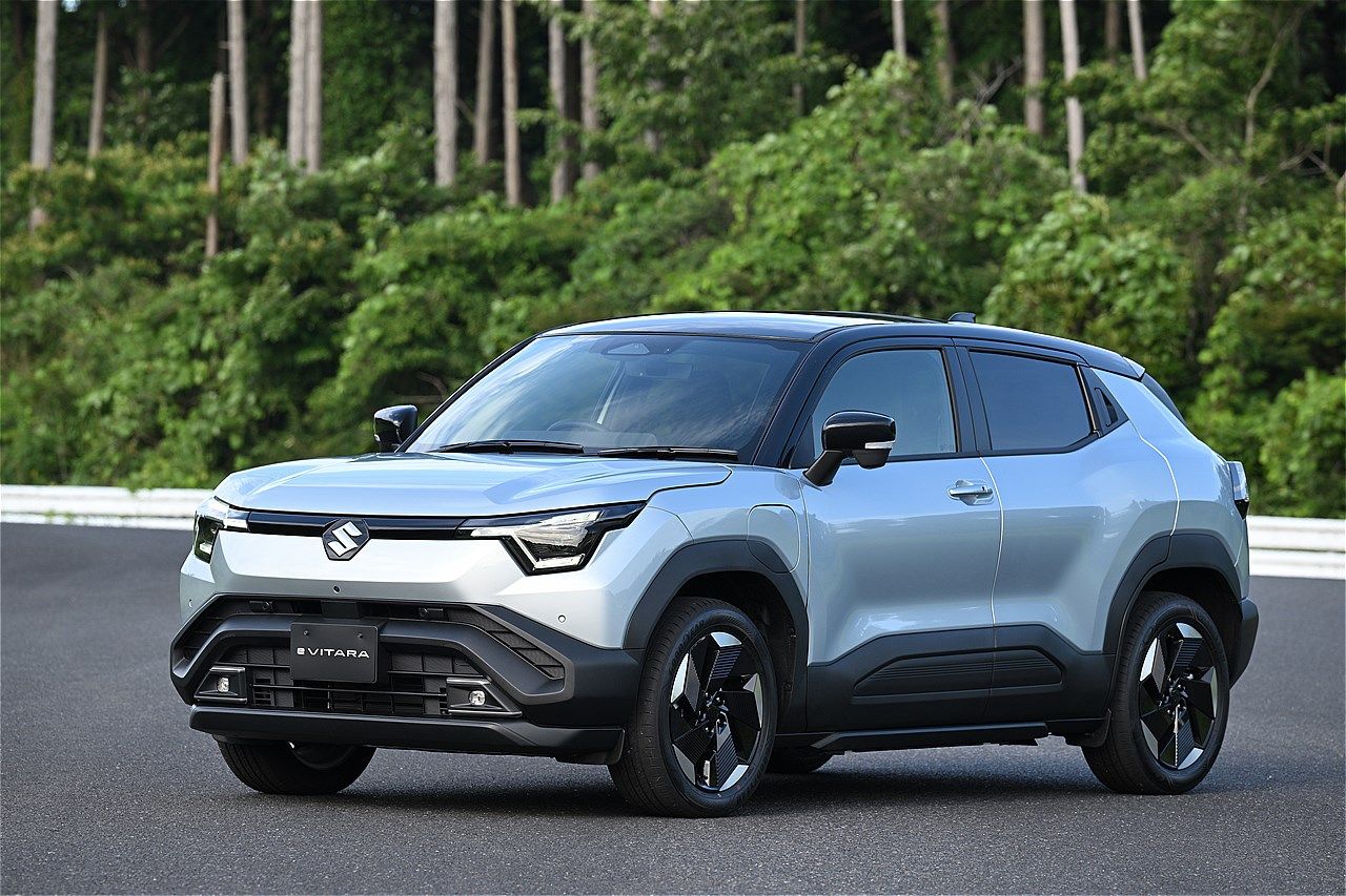 スズキの新型「eビターラ プロトタイプ」(写真:スズキ)