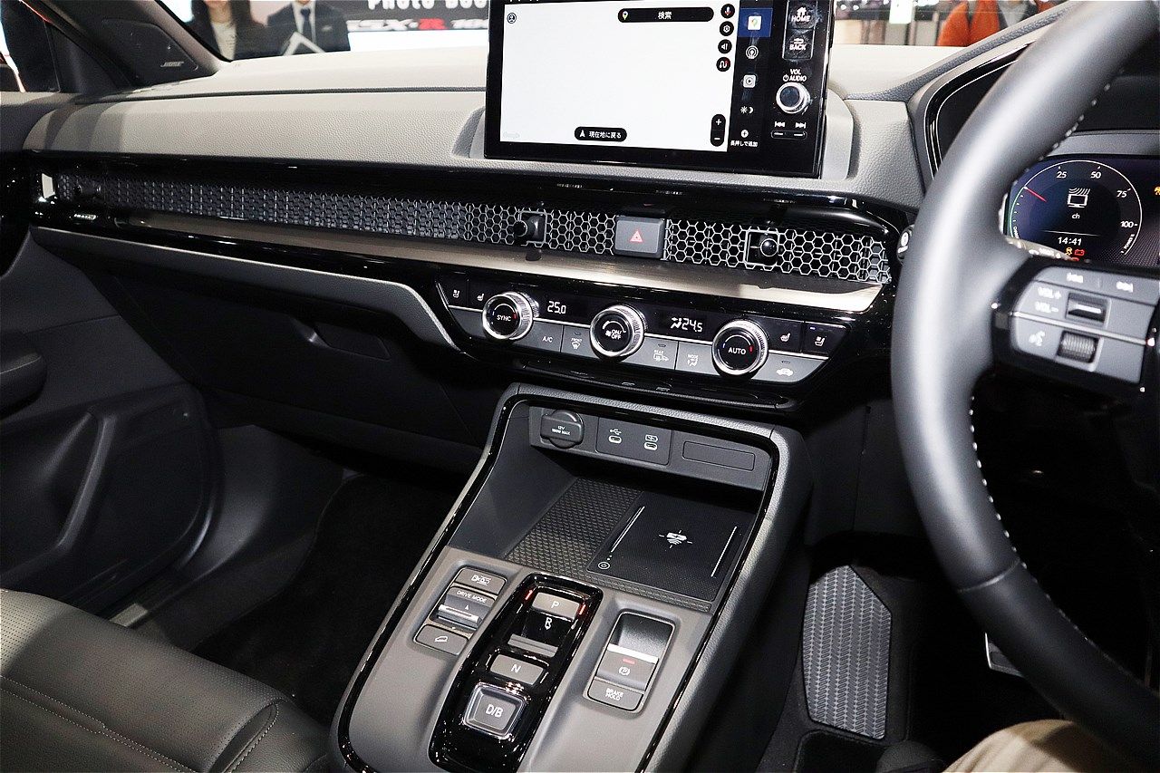 ジャパンモビリティショー2025に展示されたホンダの新型「CR-V e:HEV」（筆者撮影）