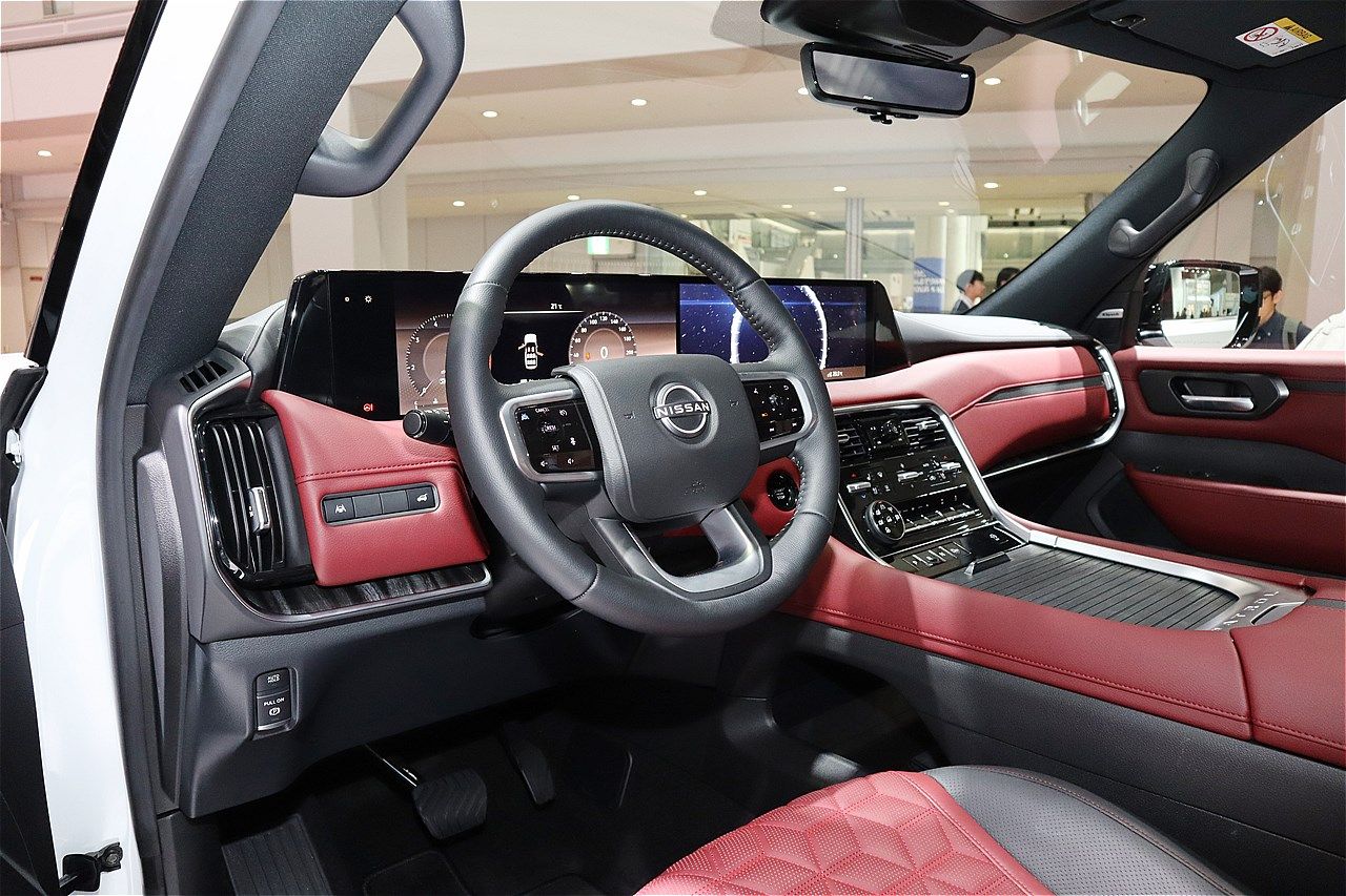 ジャパンモビリティショー2025に展示された日産の新型「パトロール」（筆者撮影）