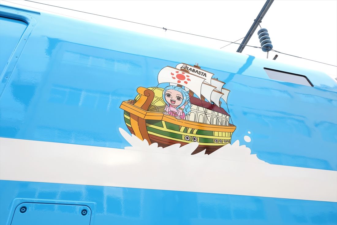 車両のあちこちにキャラクターのラッピングを施している（撮影：尾形文繁）