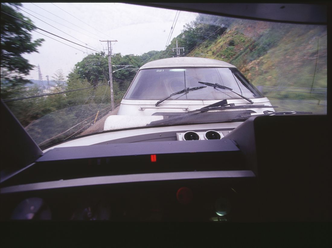 連結部分の運転台から見た風景（撮影：南正時）