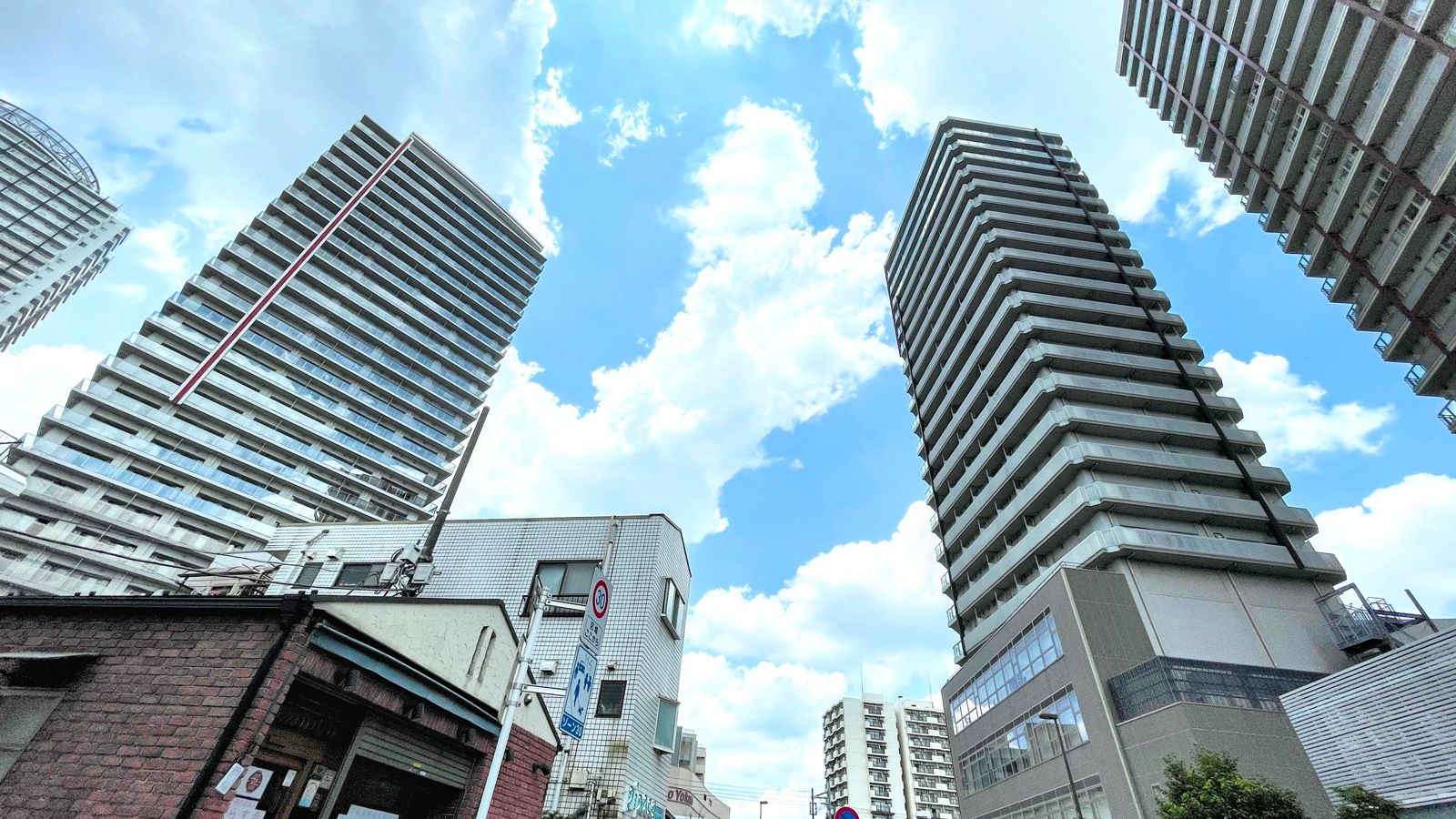 曳舟駅界隈のタワマン群(筆者撮影)