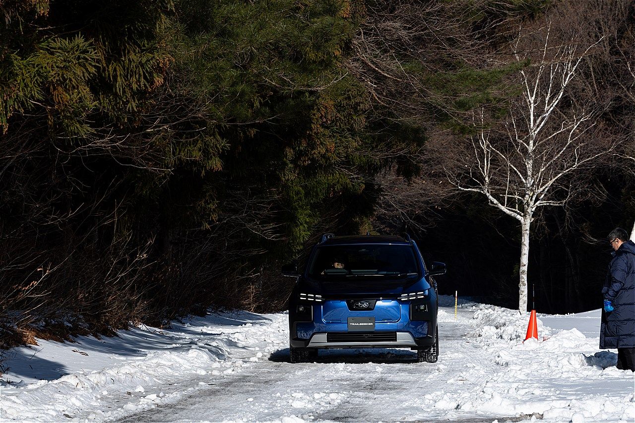 2026年4月上旬に正式発表予定、スバル新型BEV「トレイルシーカー」のプロトタイプ（写真：三木 宏章）