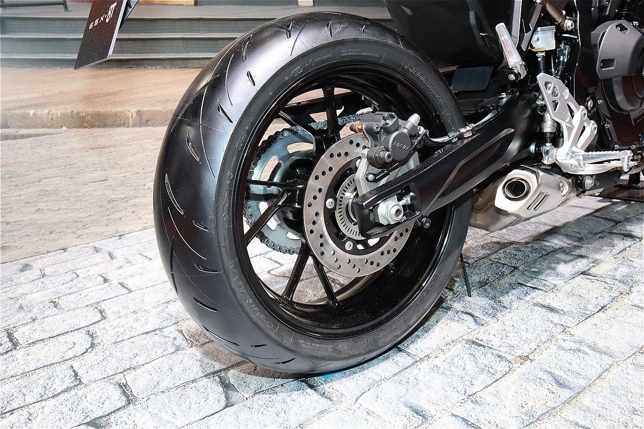 スズキの新型「GSX-8T」（筆者撮影）