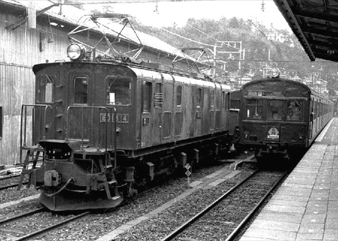 勾配区間用の電気機関車として戦前に製造され1980年代まで活躍したED16形（撮影：南正時）