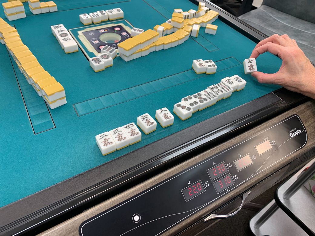 ご一緒した方の手牌。このゲームではたった数回でアガリに。得点も高く、筆者は1撃で追い抜かされてしまった（筆者撮影）