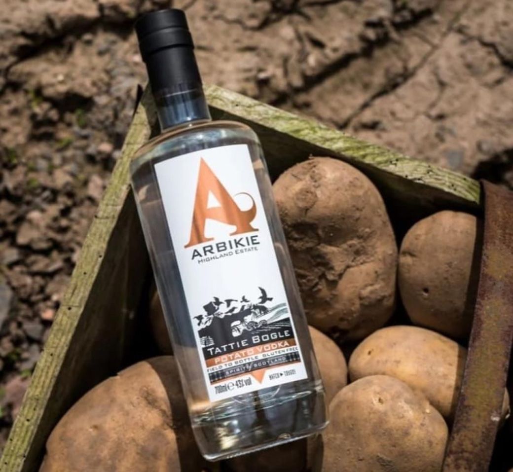 売り物にならない規格外のジャガイモを原料にしたウォッカ（写真: Arbikie Distillery 提供）