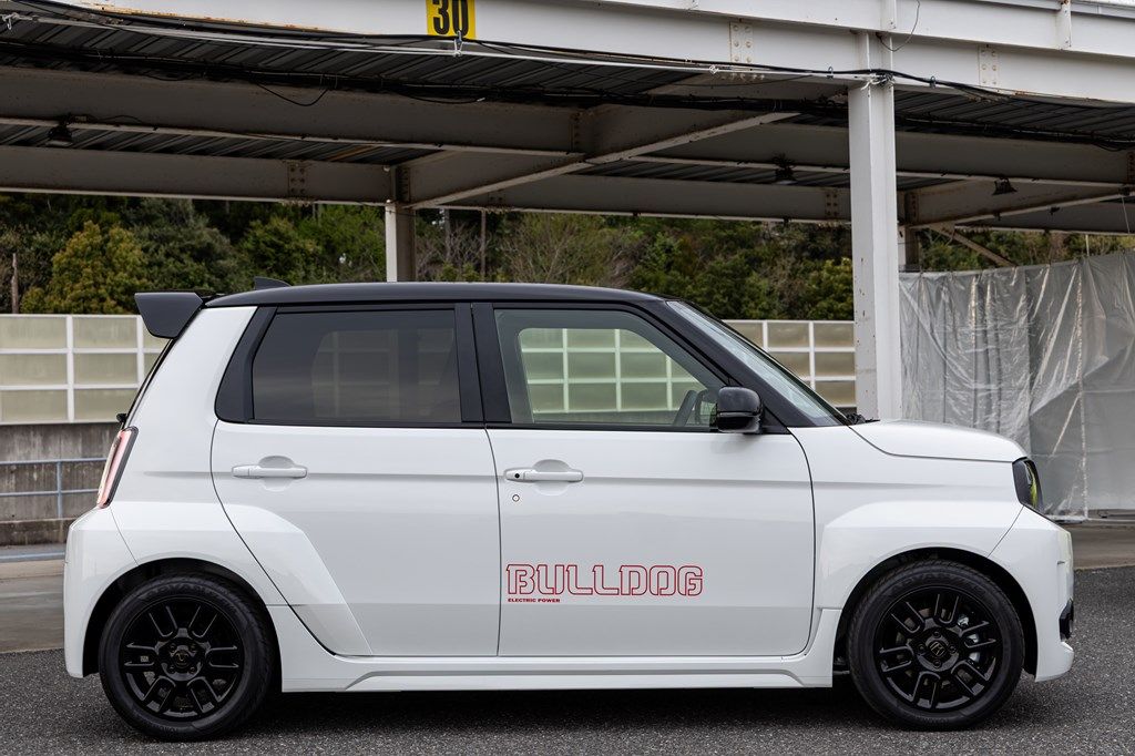 ホンダアクセスの純正アクセサリーを装着したホンダ「Super-ONE」（写真：三木 宏章）