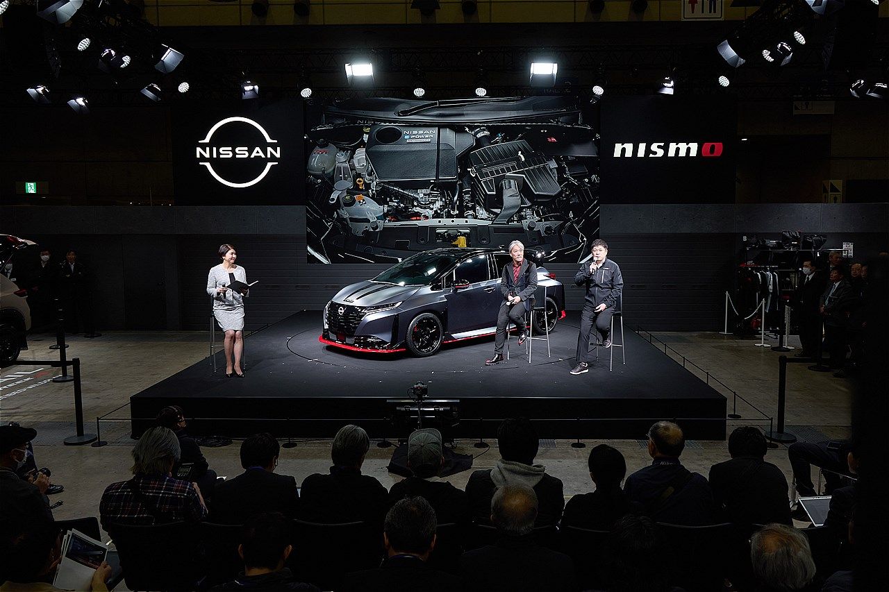東京オートサロン2026で公開された日産「オーラNISMO RSコンセプト」（写真：日産自動車）