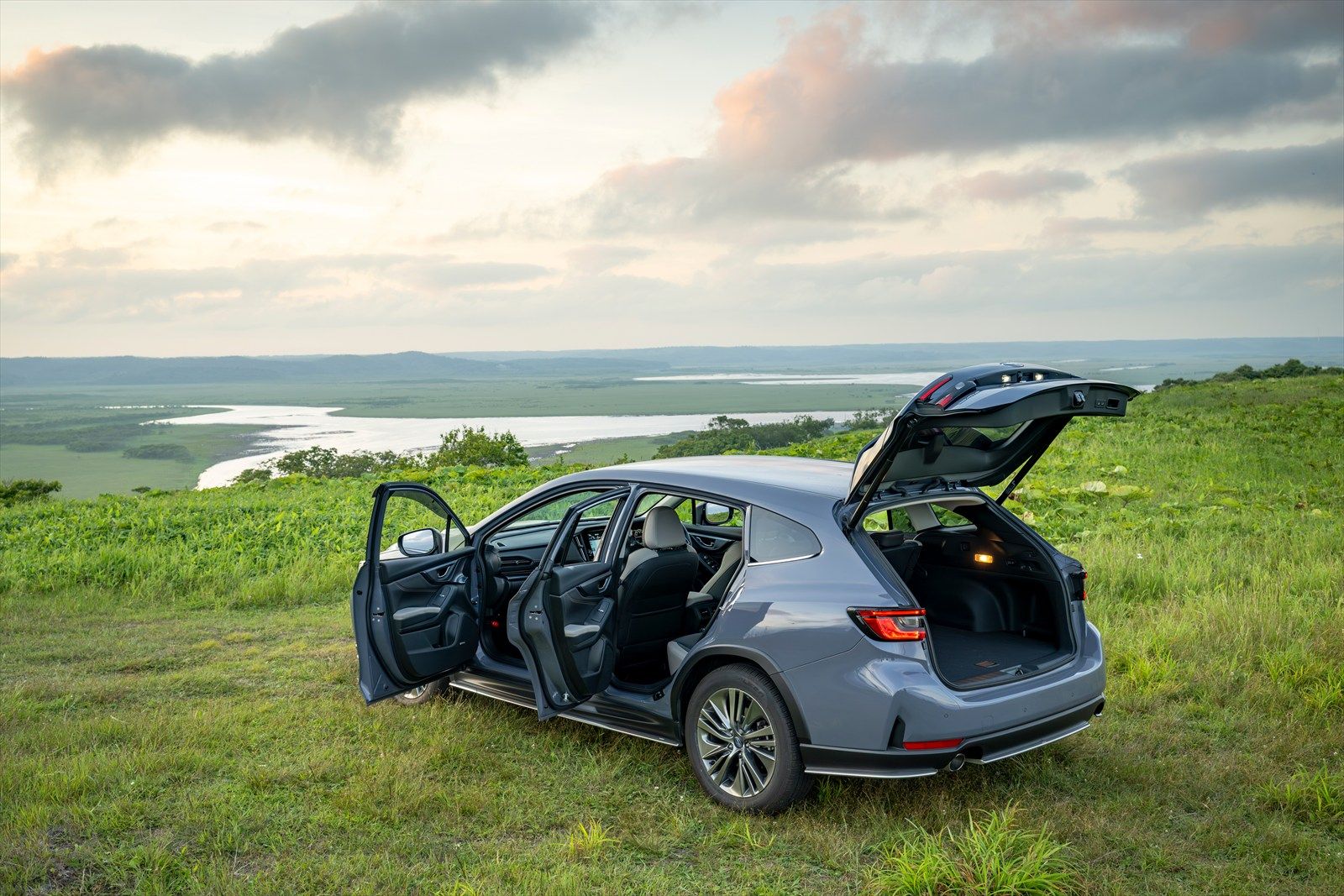 スバル レヴォーグ レイバック（写真：SUBARU）
