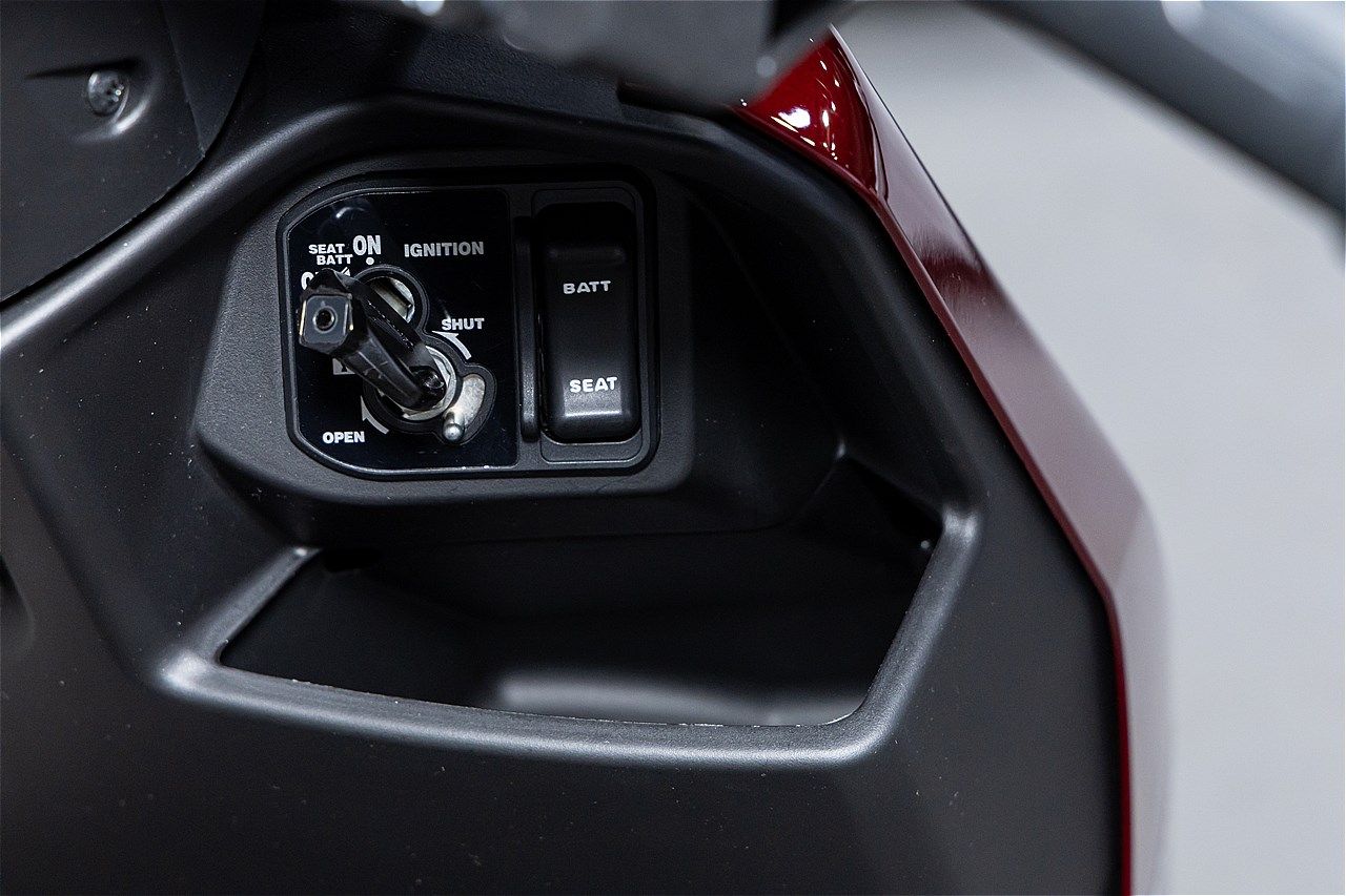 原付一種のホンダ新型電動スクーター｢アイコンe:｣（写真：三木 宏章）