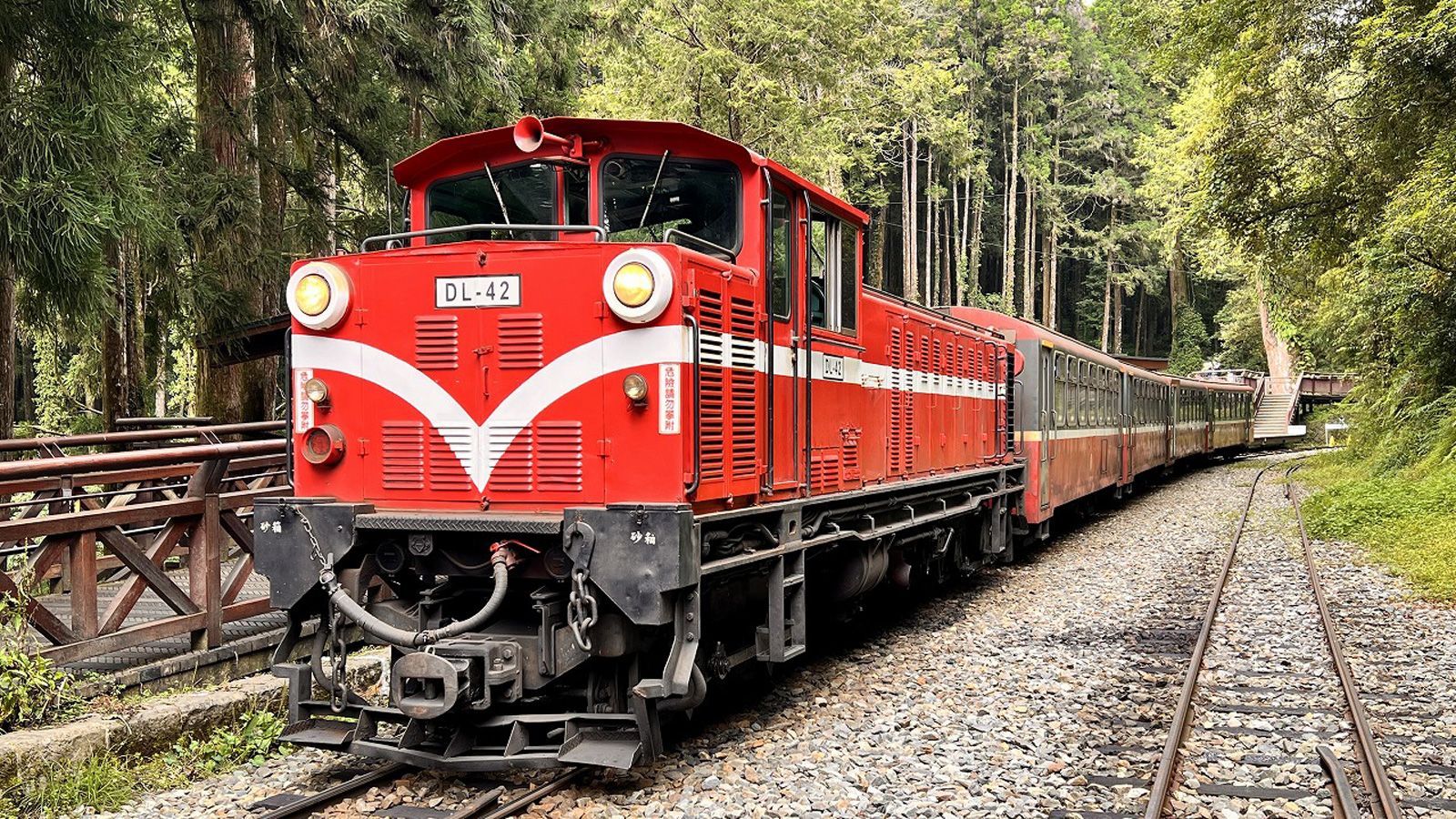 阿里山林業鉄道。神木駅にて（写真：筆者撮影）