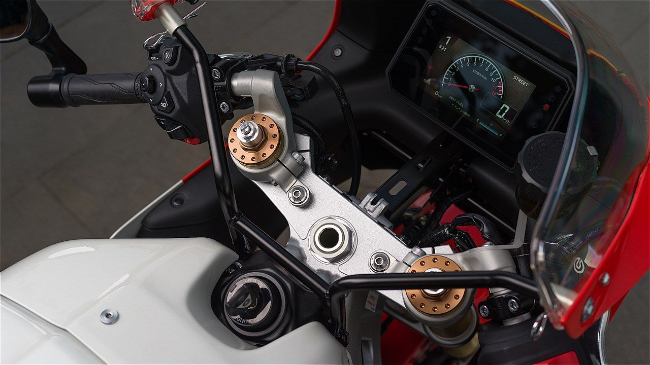 ヤマハの新型「XSR900GP」（写真：ヤマハ発動機）