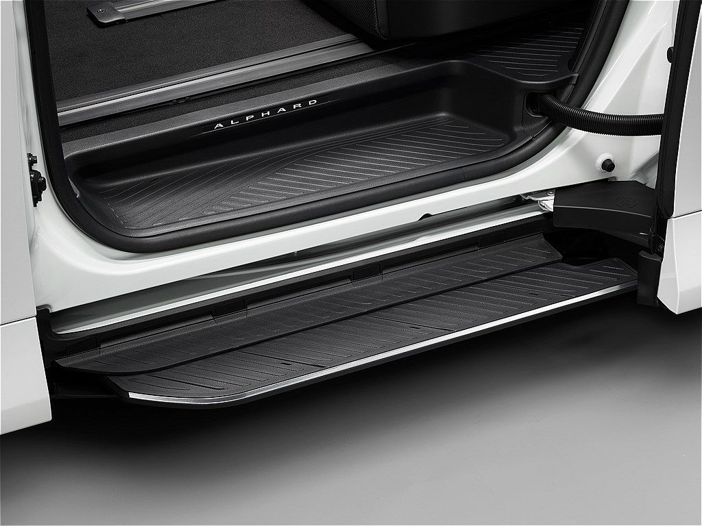 トヨタ「アルファード/ヴェルファイア」共通装備など（写真：トヨタ自動車）