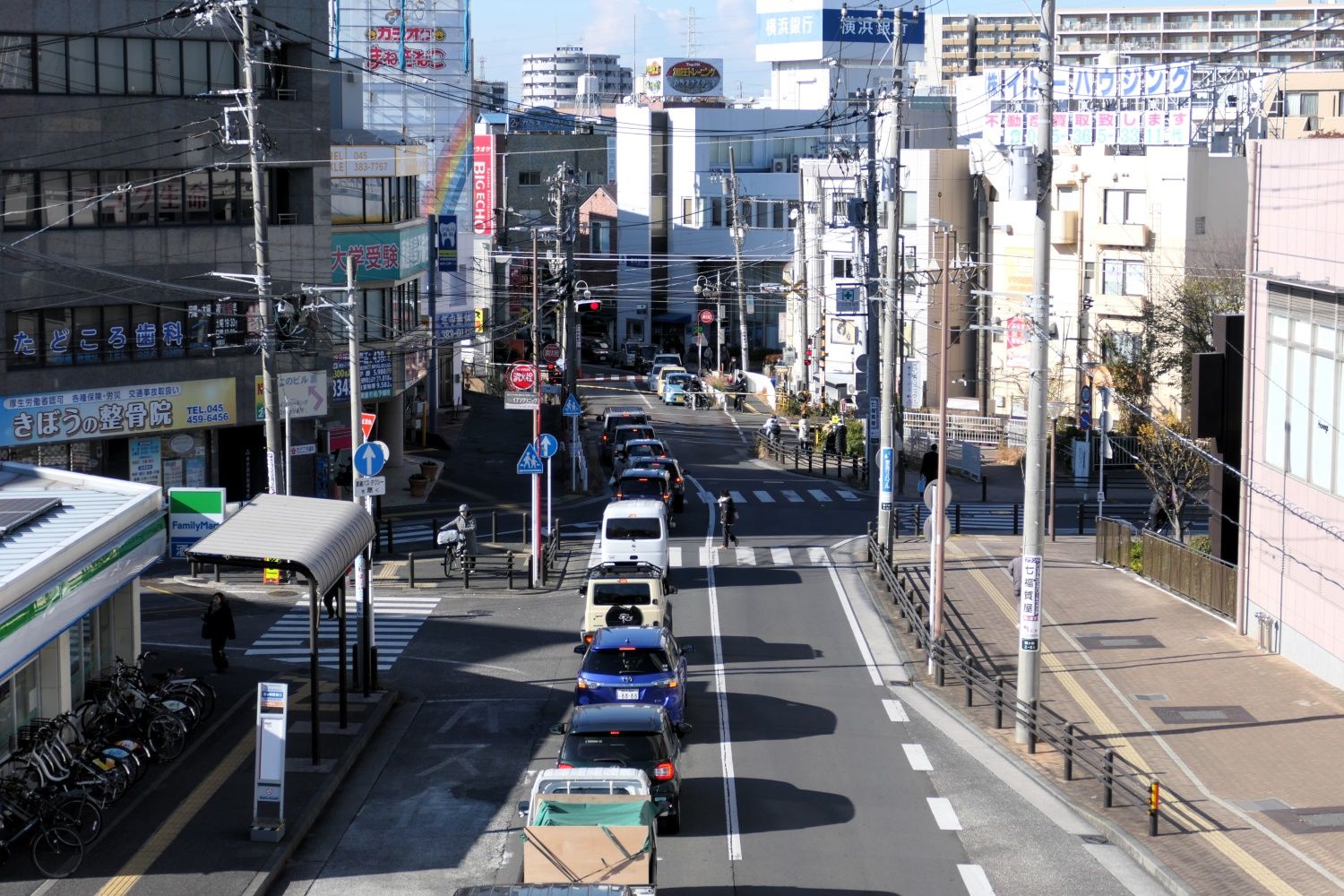 鶴ケ峰駅　水道道　鶴ヶ峰2号踏切