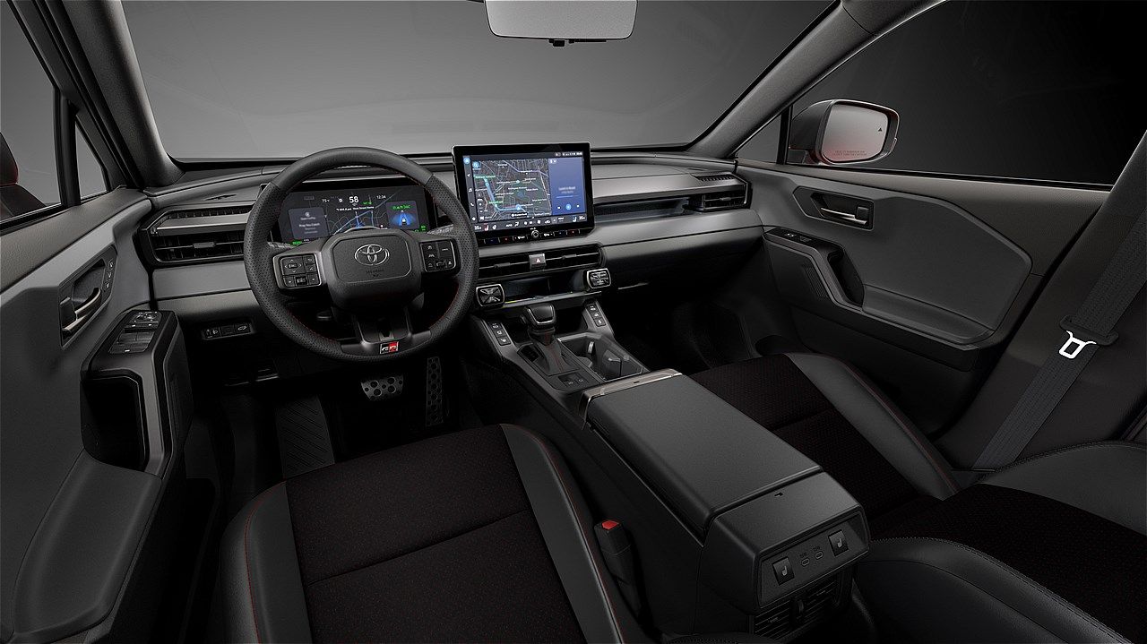 トヨタ新型「RAV4 GR SPORT（プロトタイプ）」（写真：トヨタ自動車）