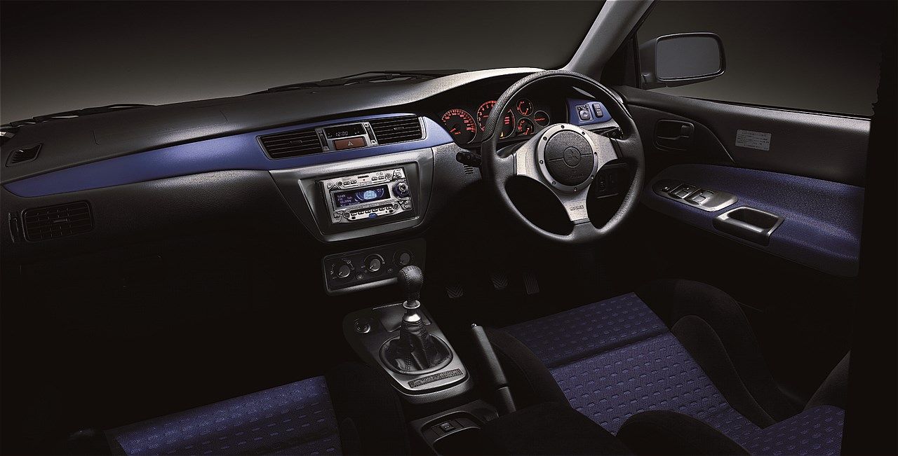 三菱「ランサーエボリューションⅧ」（写真：三菱自動車）