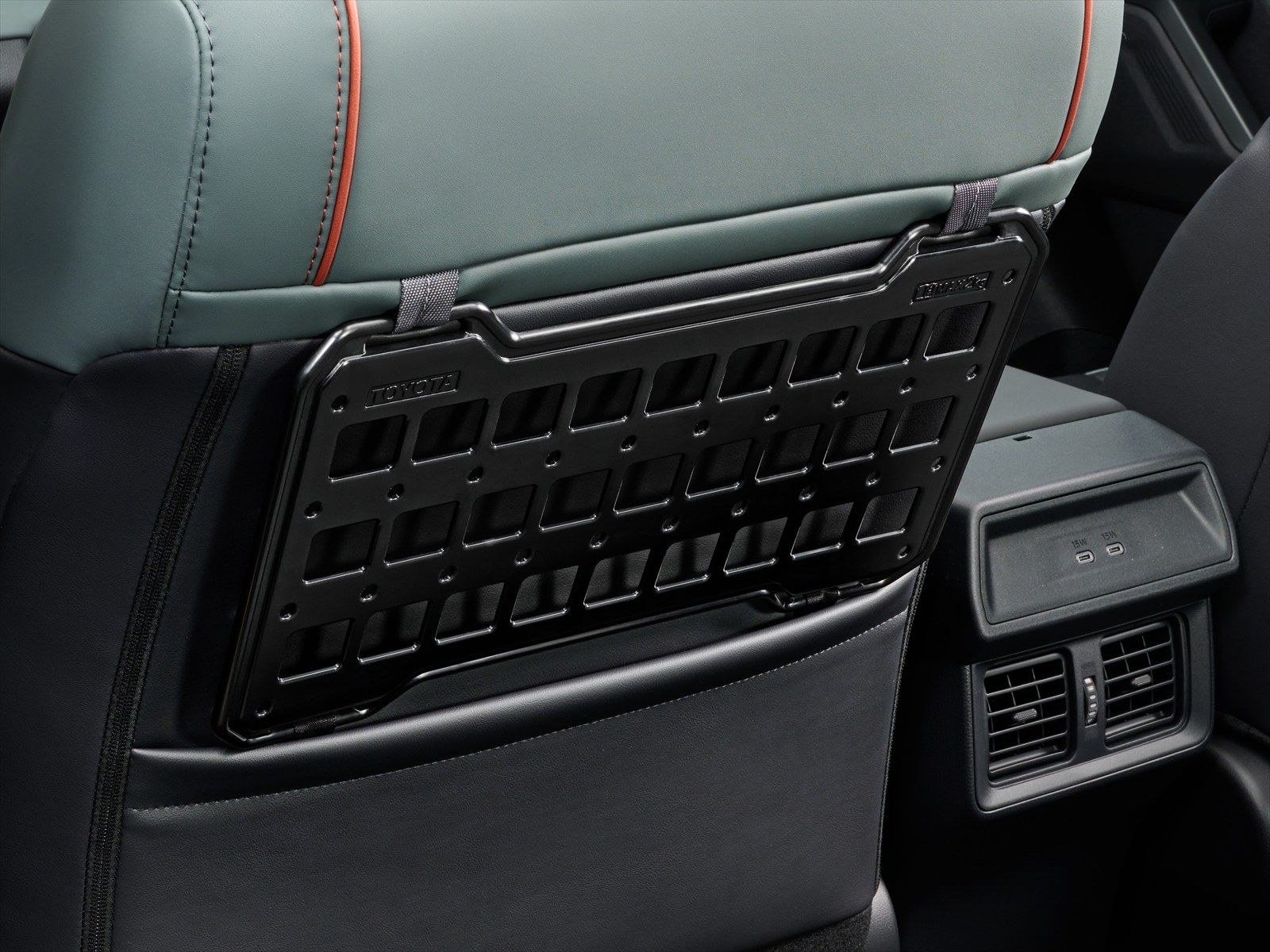 6代目トヨタ「RAV4」（写真：トヨタ自動車）