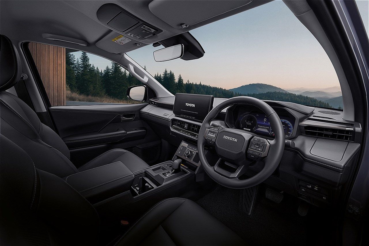 2025年11月にタイで発表された新型トヨタ「ハイラックス」のBEVモデル・プロトタイプ（写真：トヨタ自動車）