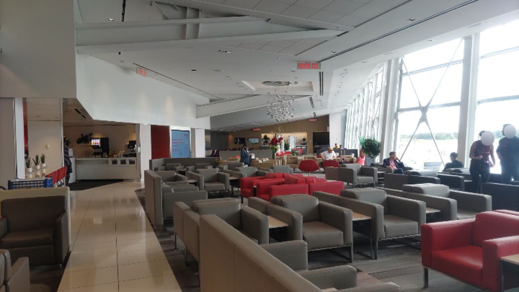 カナダのラウンジ（筆者撮影）