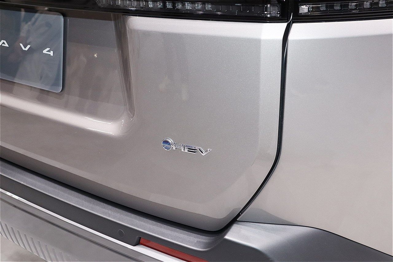 ジャパンモビリティショー2025に展示されたトヨタの新型「RAV4コア」（筆者撮影）