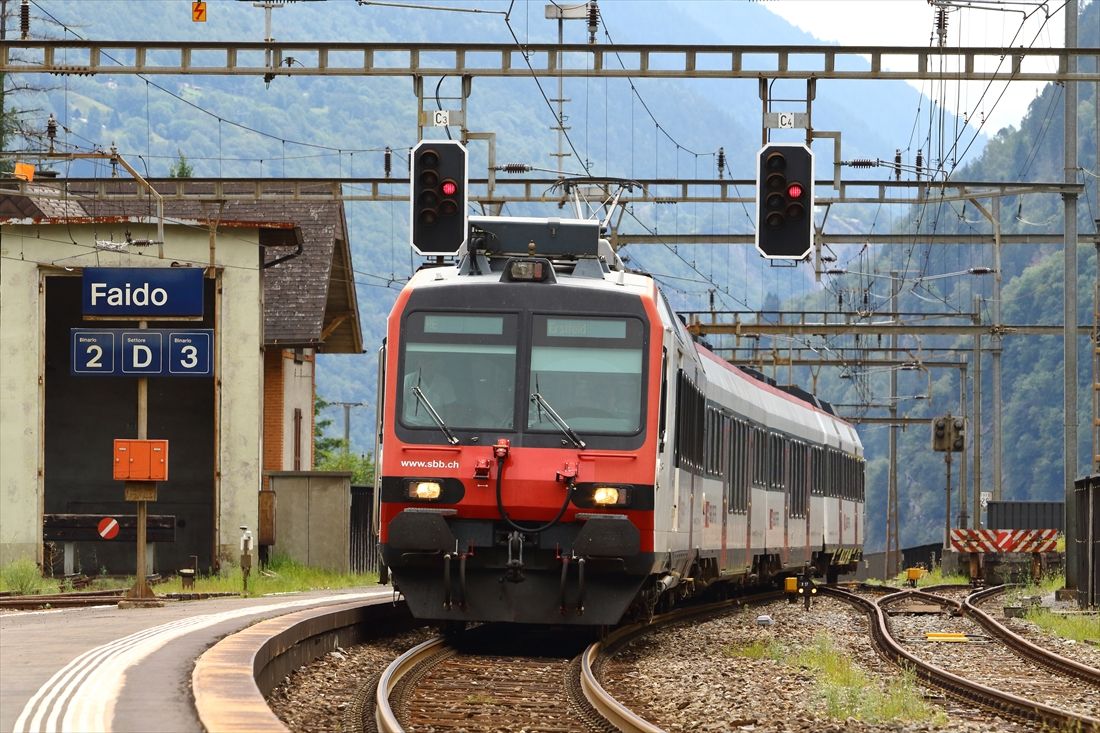 現在のゴッタルド旧線はローカル列車の運転が中心だ（撮影：橋爪智之）