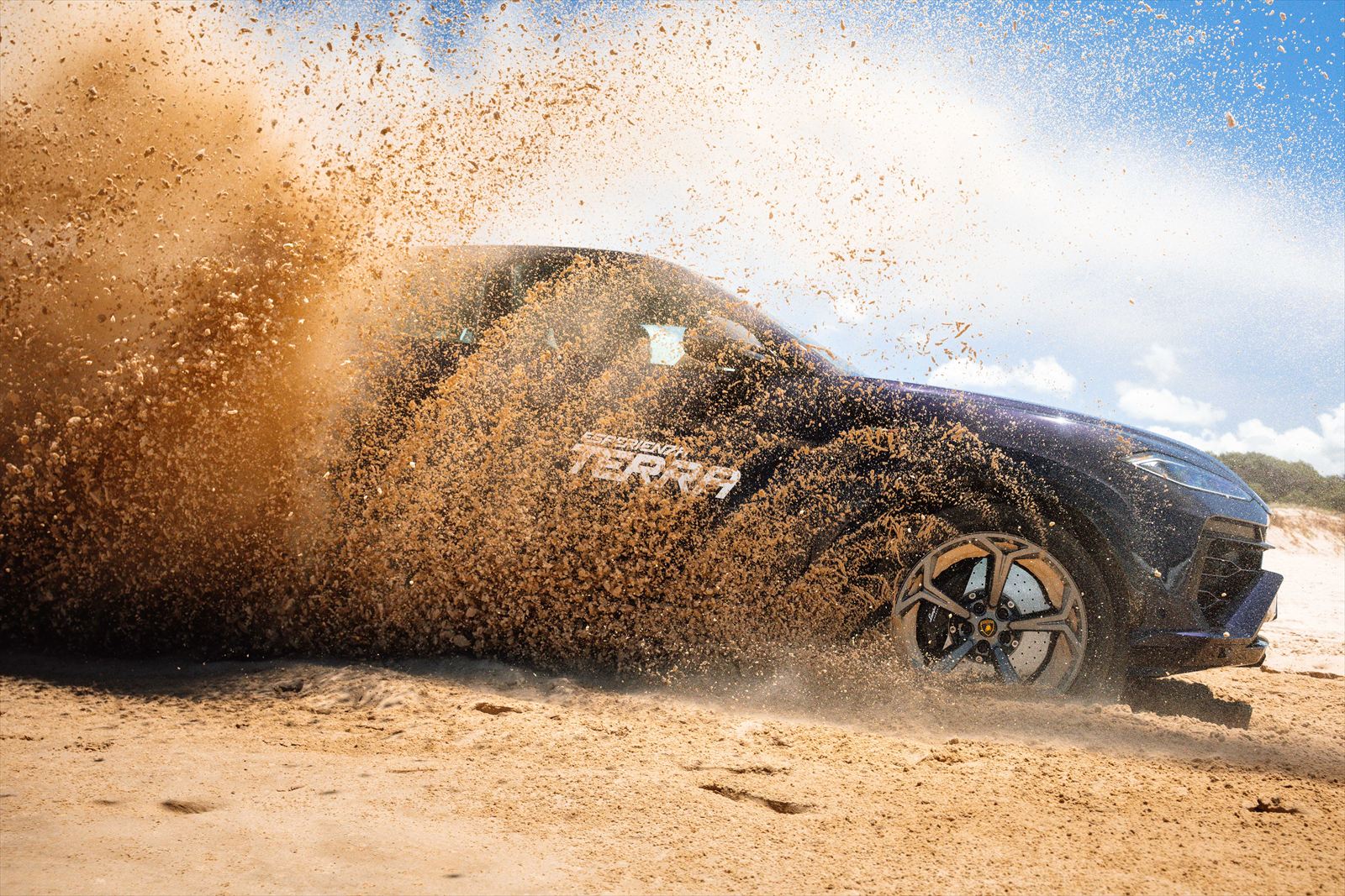 （写真：Automobili Lamborghini）