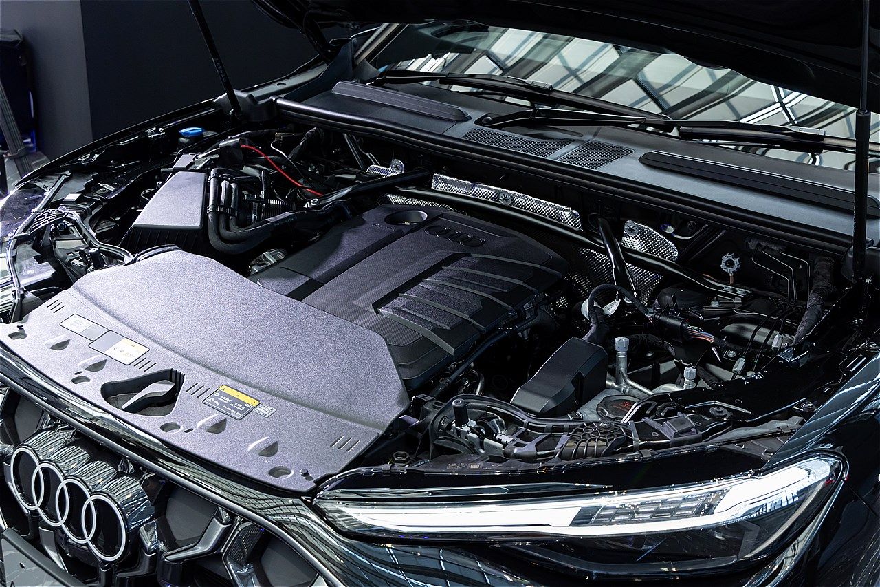 アウディの新型「Q5/Q5スポーツバック」（写真：三木 宏章）