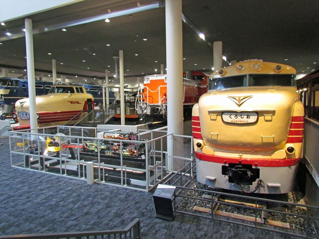 京都鉄道博物館に保存されている「ブルドッグ」キハ81系（撮影：南正時）