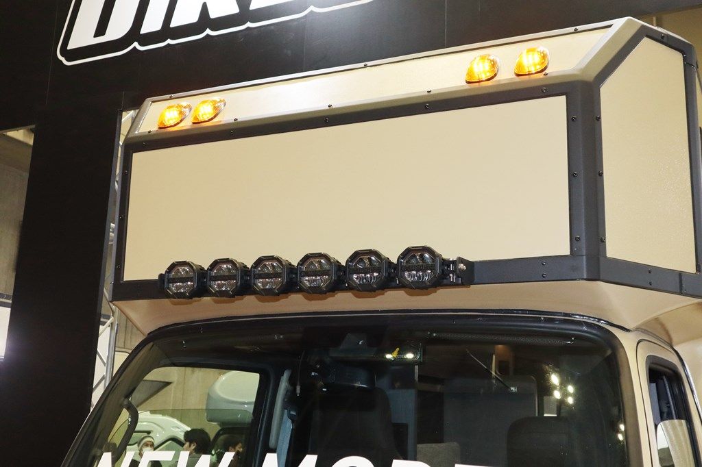 ダイレクトカーズの新作キャンピングカー「デューンローバー」（写真：筆者撮影）