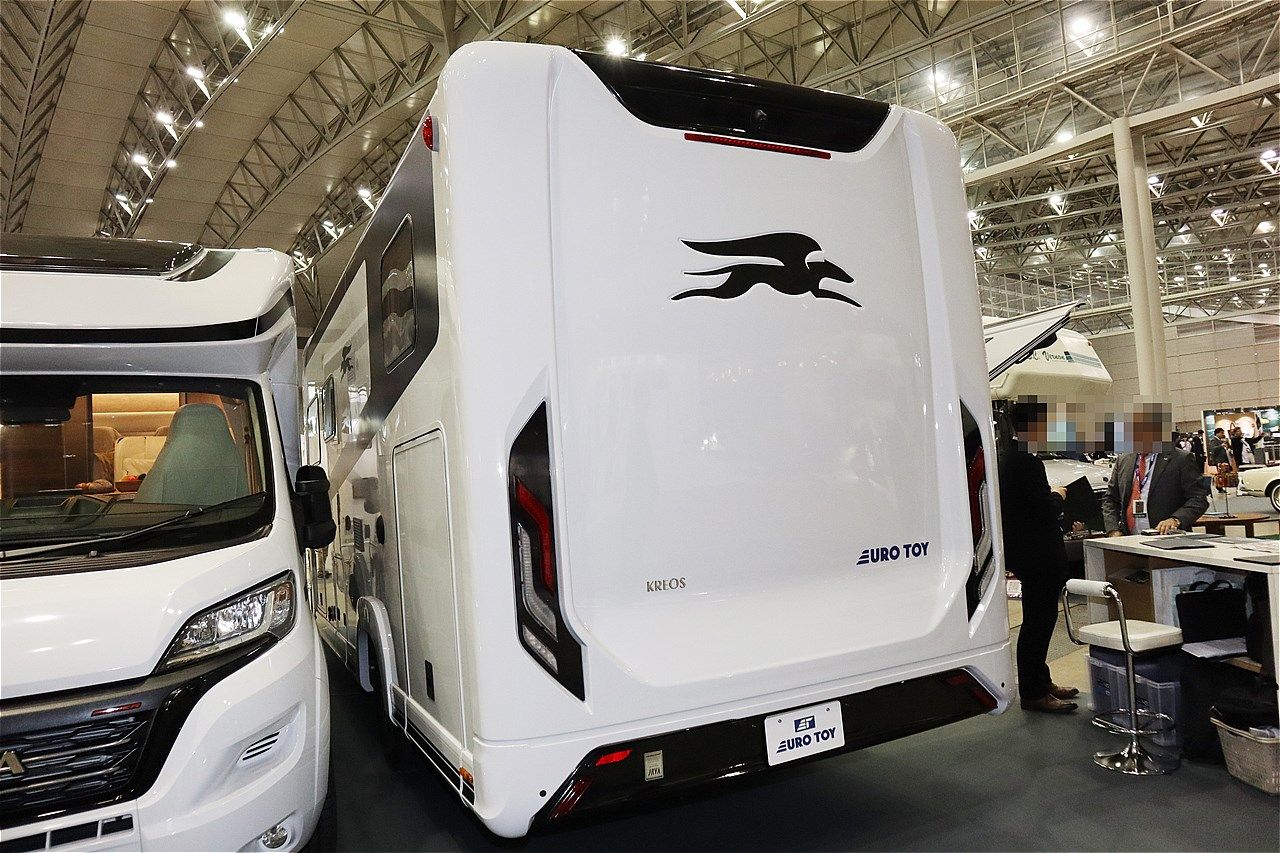 ライカの超高級キャンピングカー「クレオスL5009」（筆者撮影）