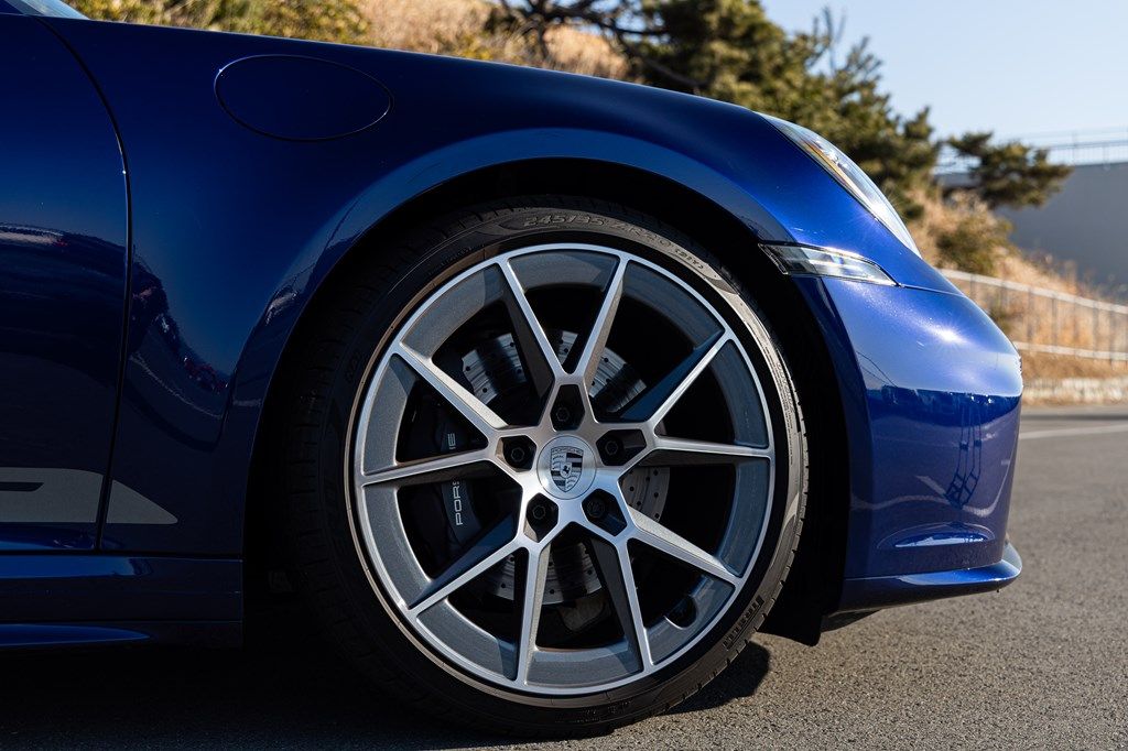 ポルシェ「911カレラT」（写真：三木 宏章）