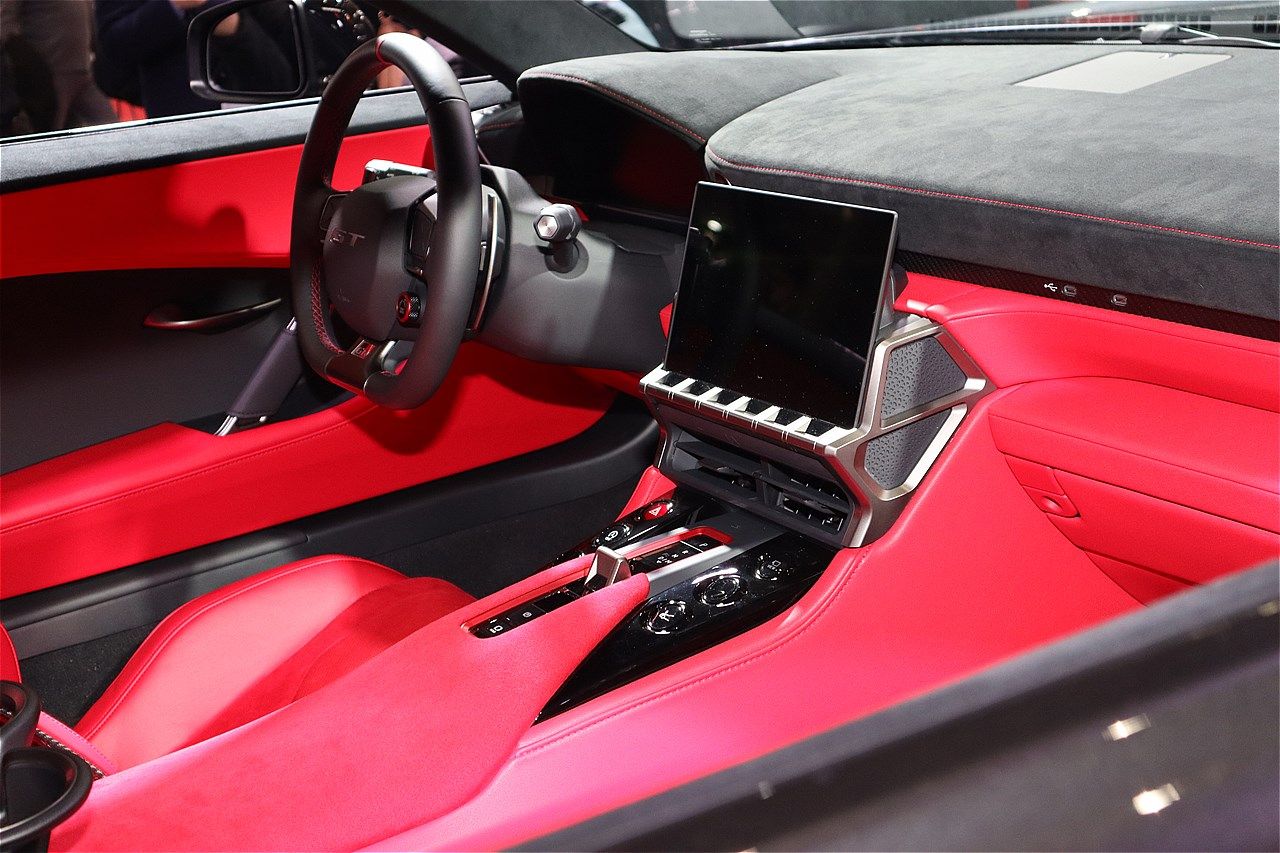 トヨタの「GR GT」（写真：筆者撮影）